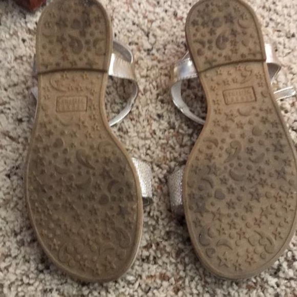 Girls Gold Sandals - Picture 3 of 3